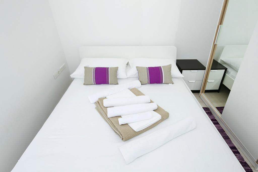 Apartments Matkovic Sveti Filip i Jakov Room photo