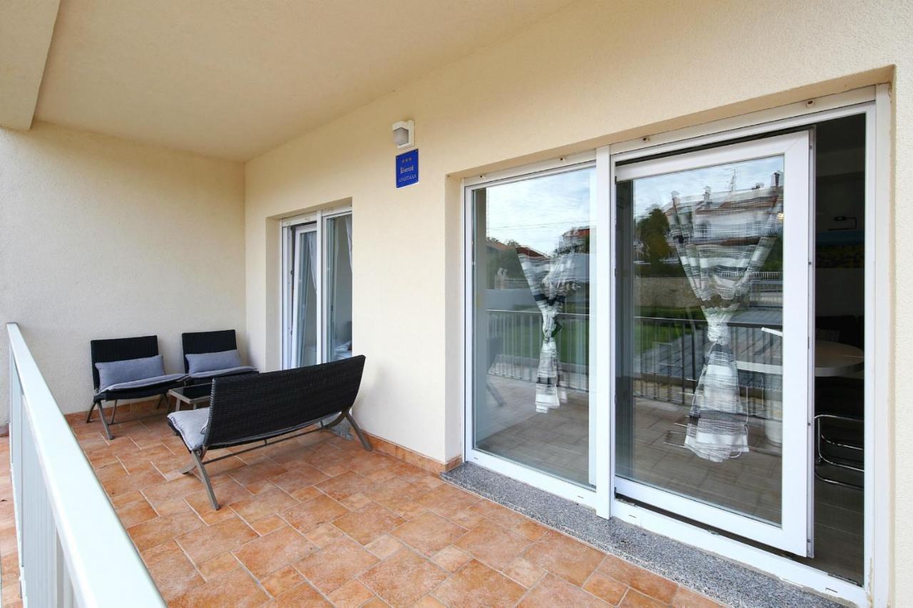 Apartments Matkovic Sveti Filip i Jakov Exterior photo